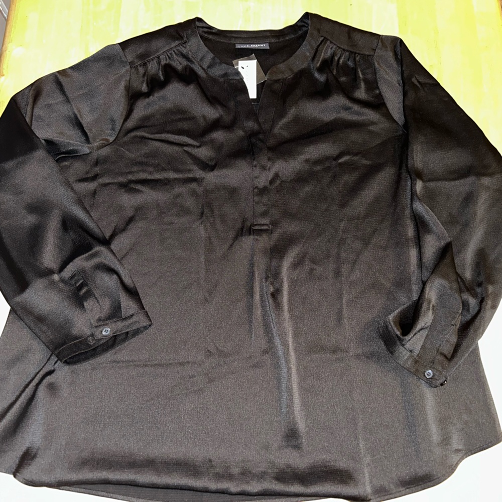 Woman’s 28 4xl black long sleeved top blouse wool viscose Lane Bryant